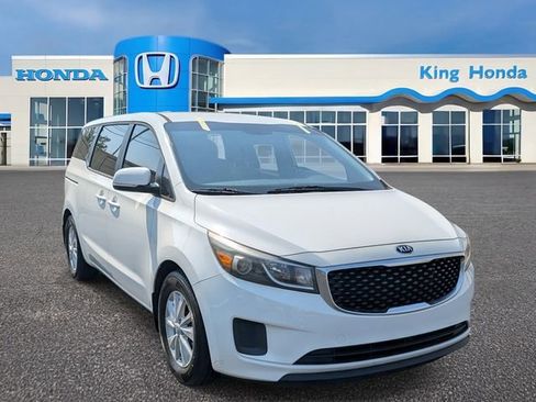 Used 2016 Kia Sedona L FWD image 3