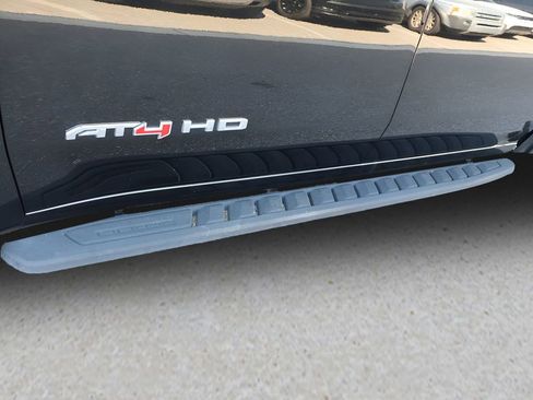 Used 2022 GMC Sierra 2500 AT4 w/ AT4 Premium Plus Package image 10