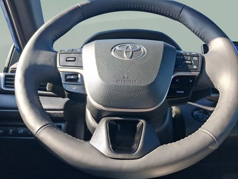 Used 2025 Toyota Camry XSE w/ Premium Plus Package image 9