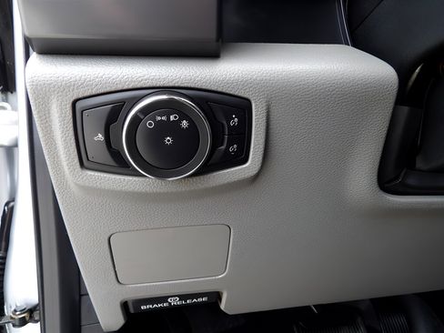 Used 2017 Ford F250 XLT image 25