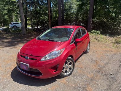 Used 2011 Ford Fiesta SE w/ 201A Rapid Spec Order Code
