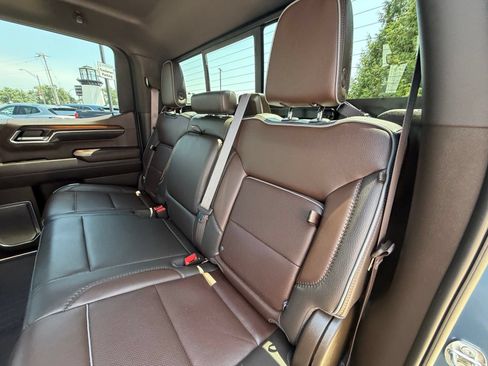 Used 2024 GMC Sierra 1500 Denali AWD/4WD image 25