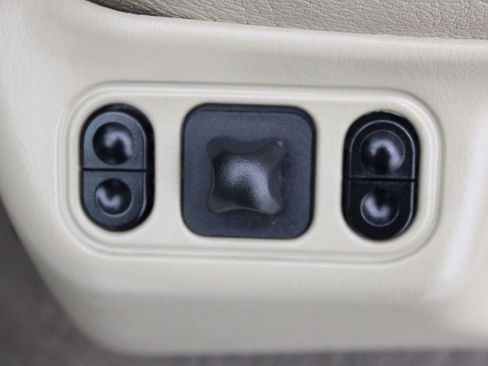 Used 2000 Ford F350 Lariat image 18