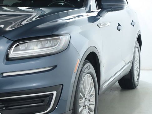 Used 2019 Lincoln Nautilus FWD image 4