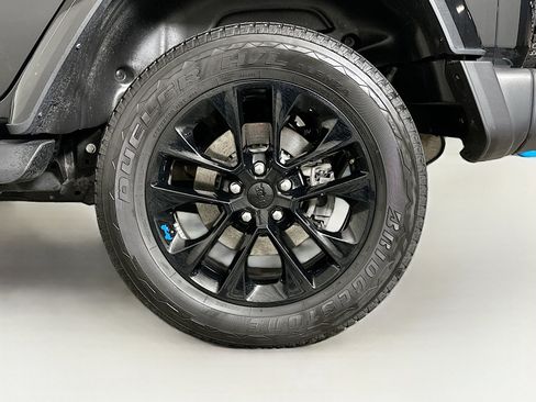 Used 2023 Jeep Wrangler Unlimited Sahara w/ Cold Weather Group AWD/4WD image 11