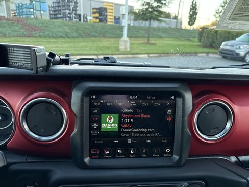 Certified 2021 Jeep Wrangler Unlimited Rubicon w/ Xtreme Recon 35" Tire Package image 28