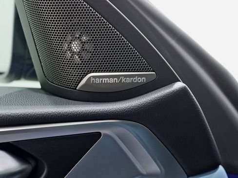 Used 2021 BMW M4 Coupe w/ Executive Package RWD image 36