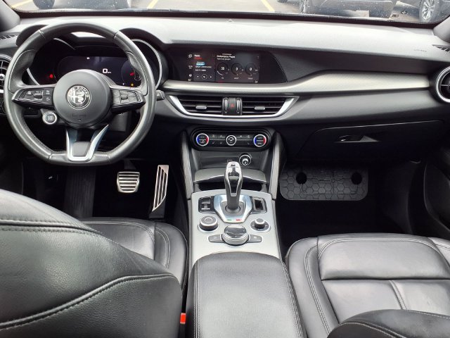 Used 2024 Alfa Romeo Stelvio Ti AWD/4WD image 10