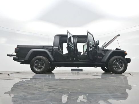 Used 2023 Jeep Gladiator Rubicon w/ LED Lighting Group AWD/4WD image 34