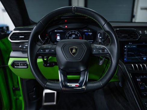 Used 2023 Lamborghini Urus S image 52