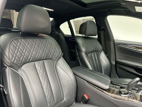 Used 2023 BMW M550i xDrive M550i xDrive w/ Executive Package image 6