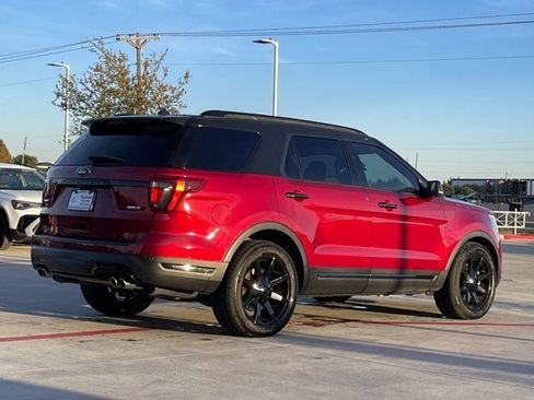 Used 2018 Ford Explorer Sport w/ Equipment Group 401A image 8