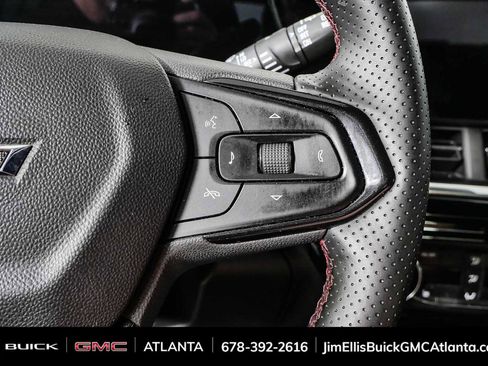 Used 2024 Chevrolet Trax RS w/ Driver Confidence Package FWD image 11