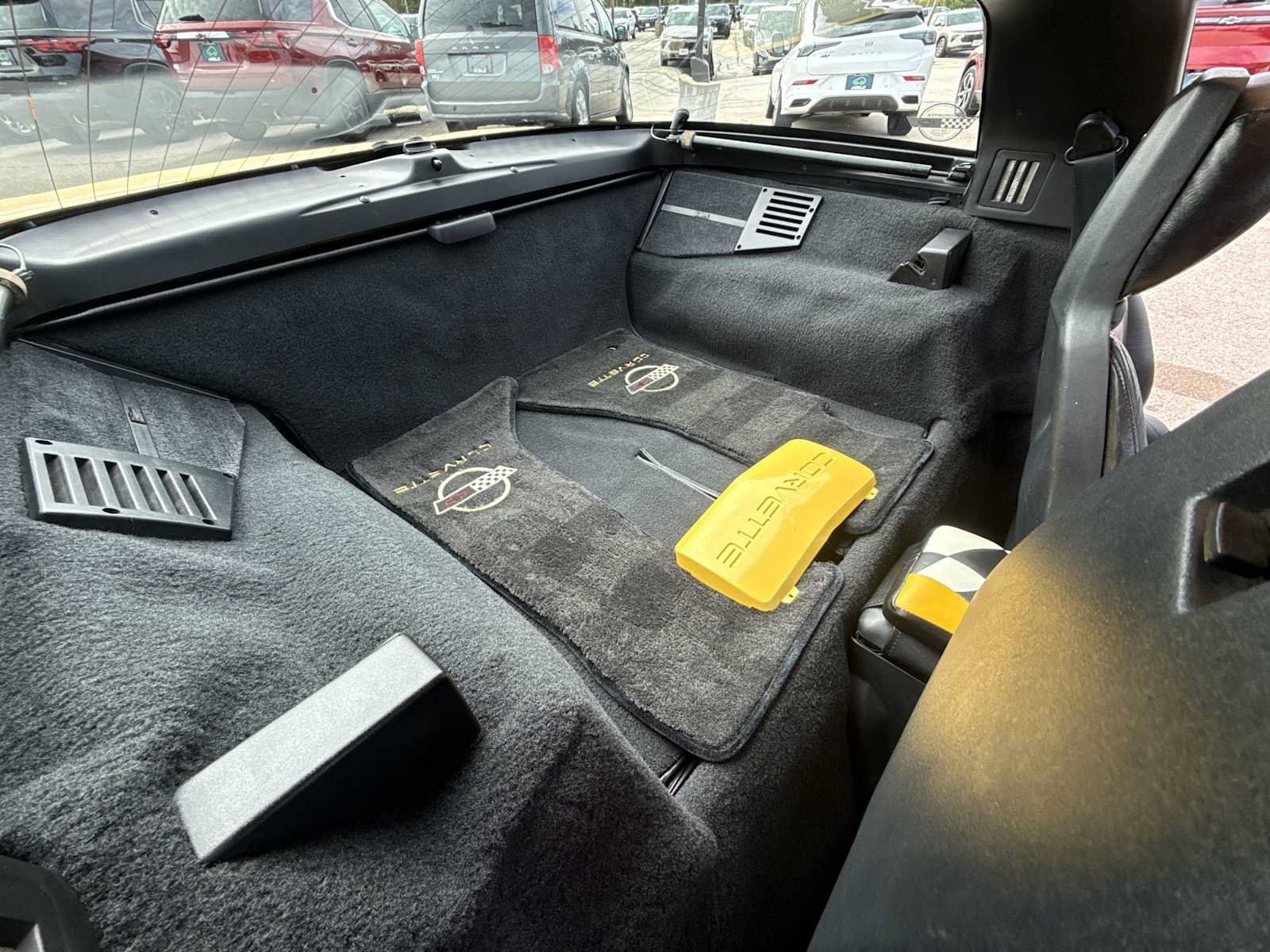 Used 1991 Chevrolet Corvette Coupe RWD image 22