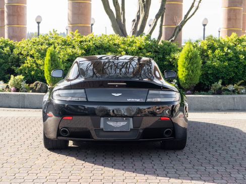 Used 2015 Aston Martin V12 Vantage S image 40