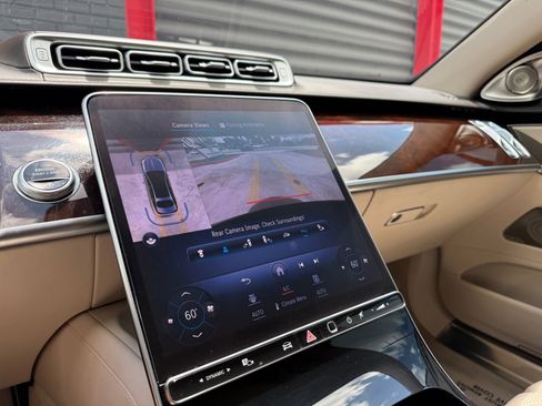 Used 2024 Mercedes-Benz Maybach S 580 4MATIC image 32