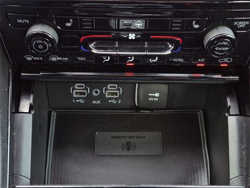 Used 2023 Jeep Grand Cherokee Altitude image 24