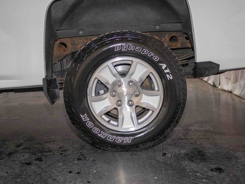 Used 2018 Chevrolet Silverado 1500 LT w/ All Star Edition image 9