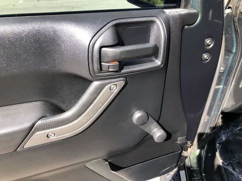 Used 2011 Jeep Wrangler Sport AWD/4WD image 29