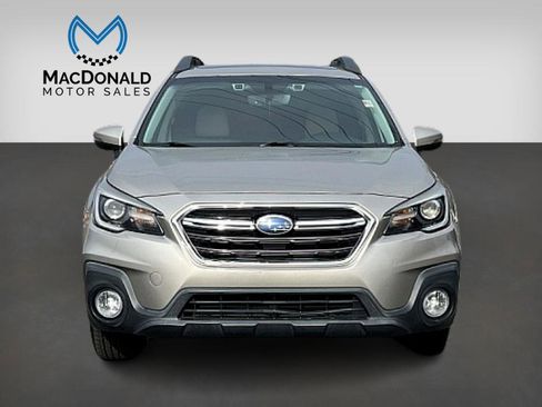Used 2018 Subaru Outback 2.5i Limited image 3