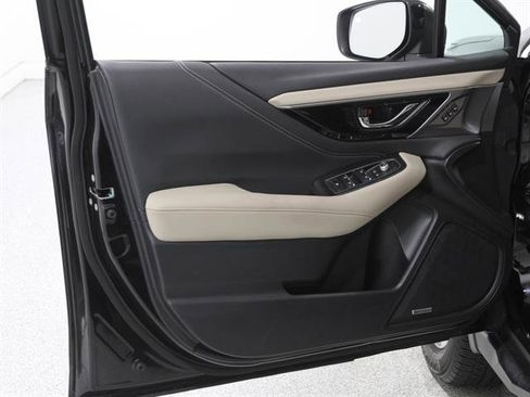Used 2023 Subaru Outback Limited image 4