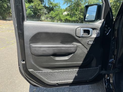 Used 2024 Jeep Wrangler Sport S w/ Convenience Group image 32