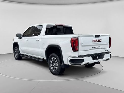Used 2024 GMC Sierra 1500 AT4 w/ AT4 Preferred Package AWD/4WD image 3