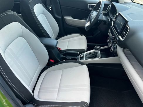Certified 2024 Hyundai Venue SEL FWD image 29