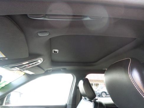 Used 2023 Jeep Grand Cherokee L Laredo image 37