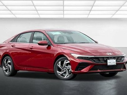 New 2025 Hyundai Elantra SEL