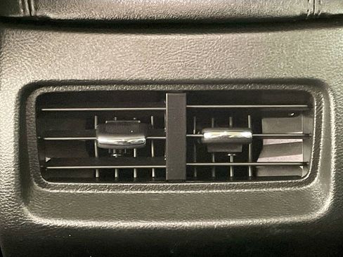 Used 2023 Ford Edge SEL image 26