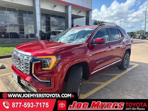 Used 2026 GMC Terrain Denali AWD/4WD image 1