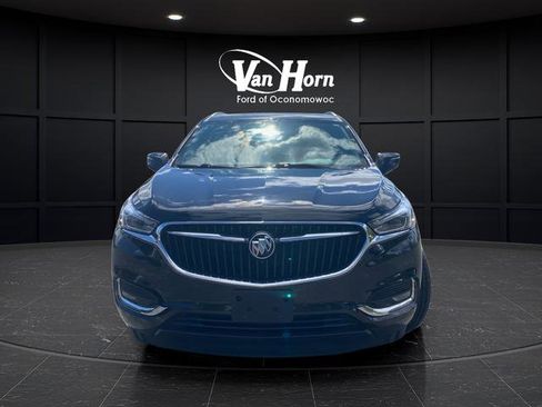 Used 2018 Buick Enclave Premium w/ LPO, Hit The Road Package AWD/4WD image 2