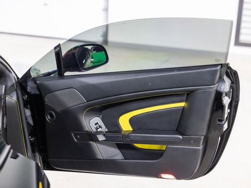 Used 2016 Aston Martin V12 Vantage S image 27