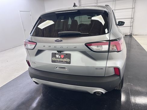 Used 2021 Ford Escape SEL image 11
