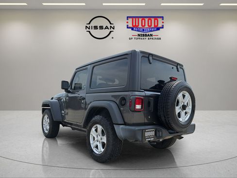 Used 2020 Jeep Wrangler Sport AWD/4WD image 4