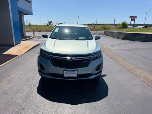Used 2022 Chevrolet Equinox RS w/ RS Leather Package image 3