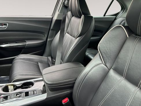 Used 2020 Acura TLX V6 w/ Technology Package FWD image 15
