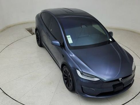 Used 2022 Tesla Model X image 79