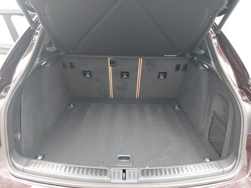 Certified 2026 Porsche Macan AWD/4WD image 14