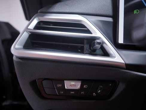 Used 2026 BMW 430i Coupe w/ M Sport Package image 18