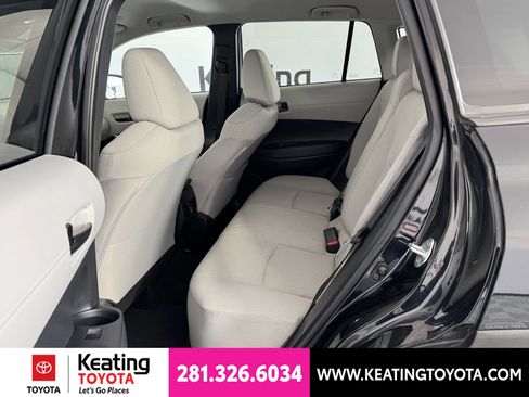 Certified 2023 Toyota Corolla Cross LE FWD image 17