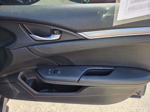Used 2016 Honda Civic Touring image 14
