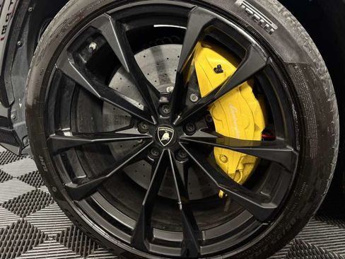 Used 2019 Lamborghini Urus AWD/4WD image 10