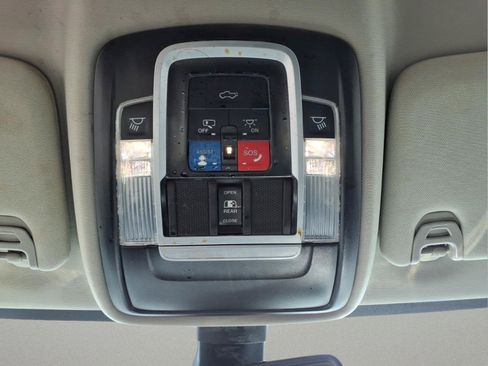 Used 2024 RAM 2500 Laramie AWD/4WD image 25