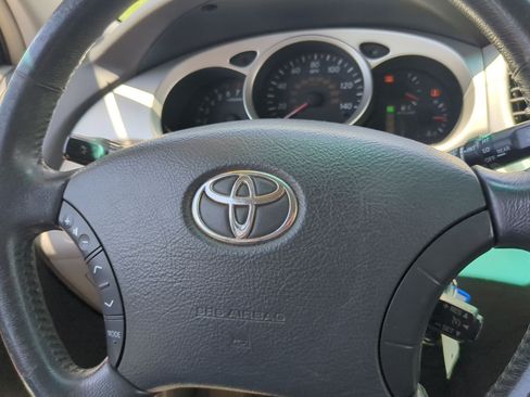 Used 2006 Toyota Highlander Limited AWD/4WD image 12