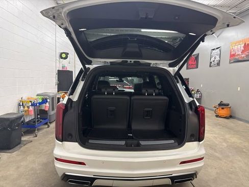 Certified 2022 Cadillac XT6 Premium Luxury w/ Technology Package image 18