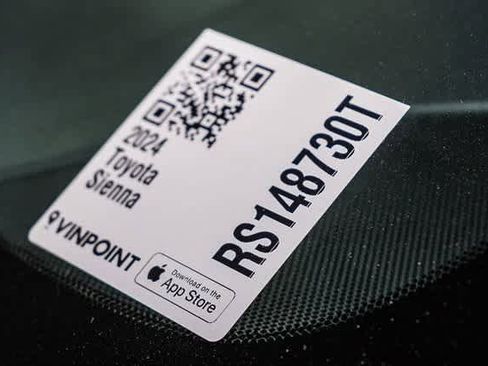 Certified 2024 Toyota Sienna Limited image 31