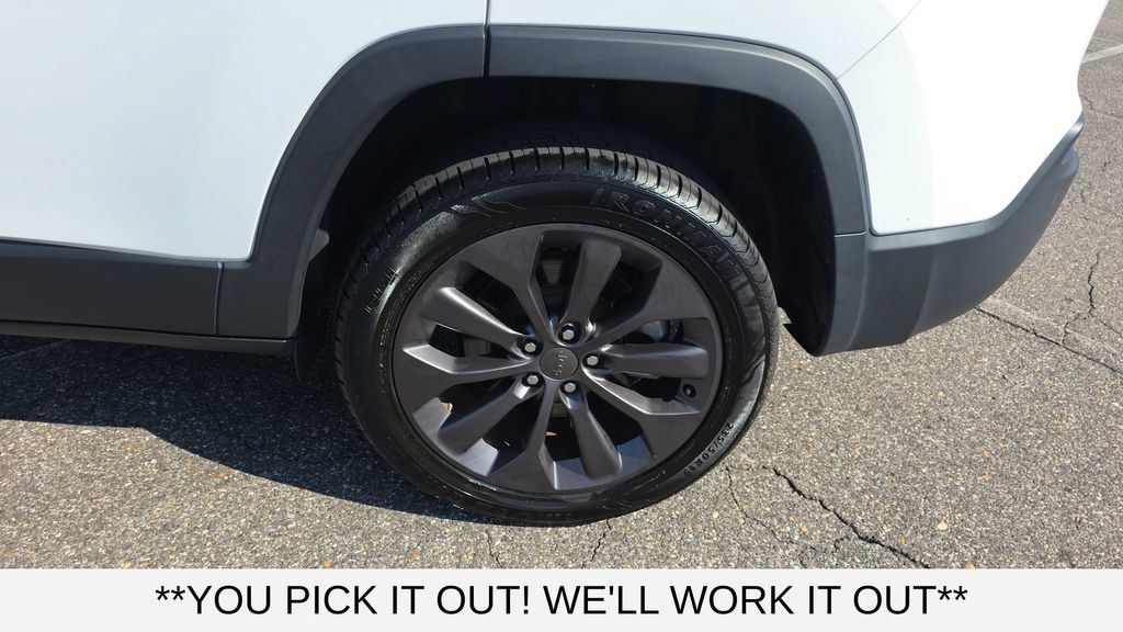 Used 2021 Jeep Cherokee Latitude Lux 80th Anniv w/ Quick Order Package 26U 80TH AWD/4WD image 10