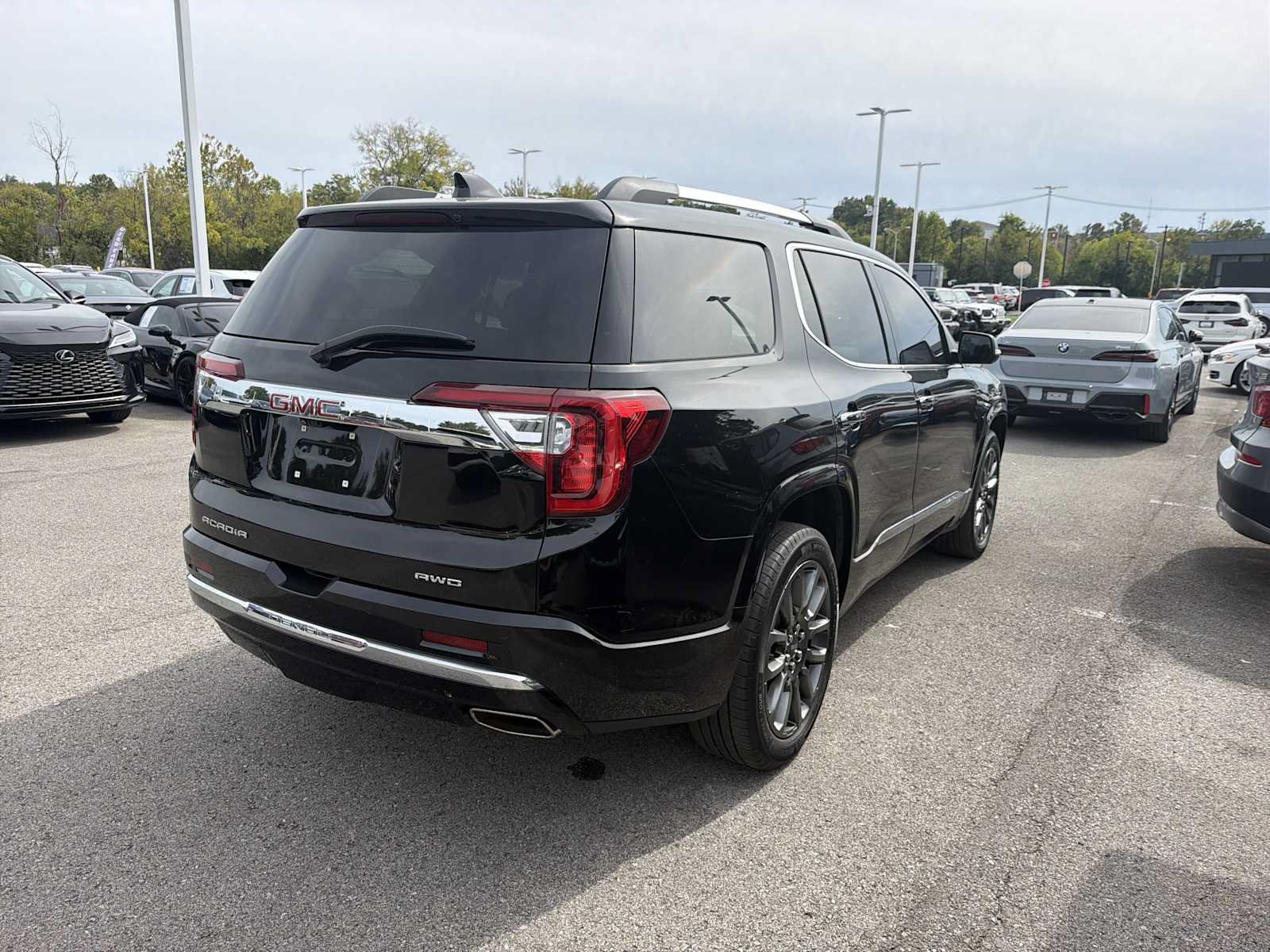Used 2023 GMC Acadia Denali w/ Black Diamond Edition AWD/4WD image 7